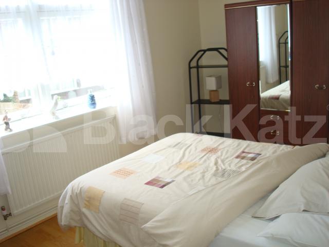 			New Instruction, 2 Bedroom, 1 bath, 1 reception Flat			 Rowington Close, Little Venice